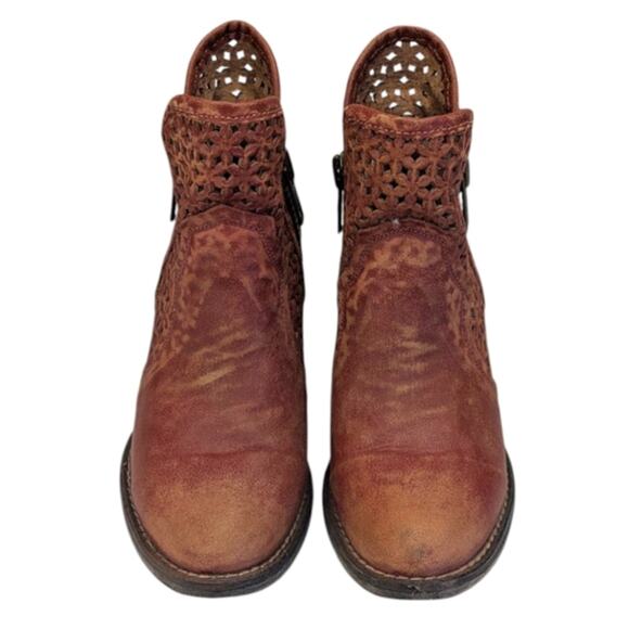 Circle G By Corral Women Circle G by Corral Distressed  Ankle Boots GUC Size 6.5   S3751